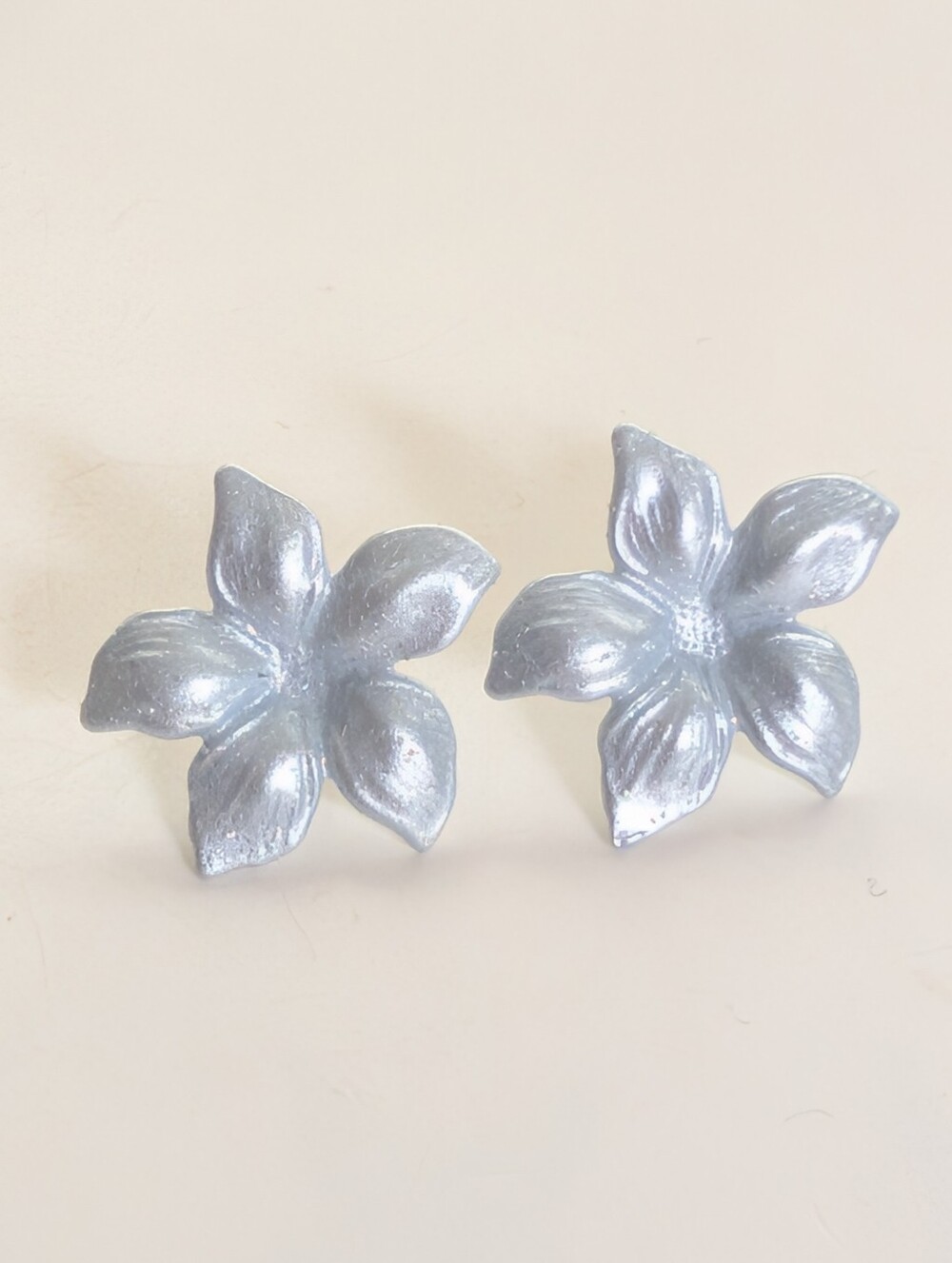 Vintage Pearlescent Blue Flower Power Bohemian Tropical Post Earrings